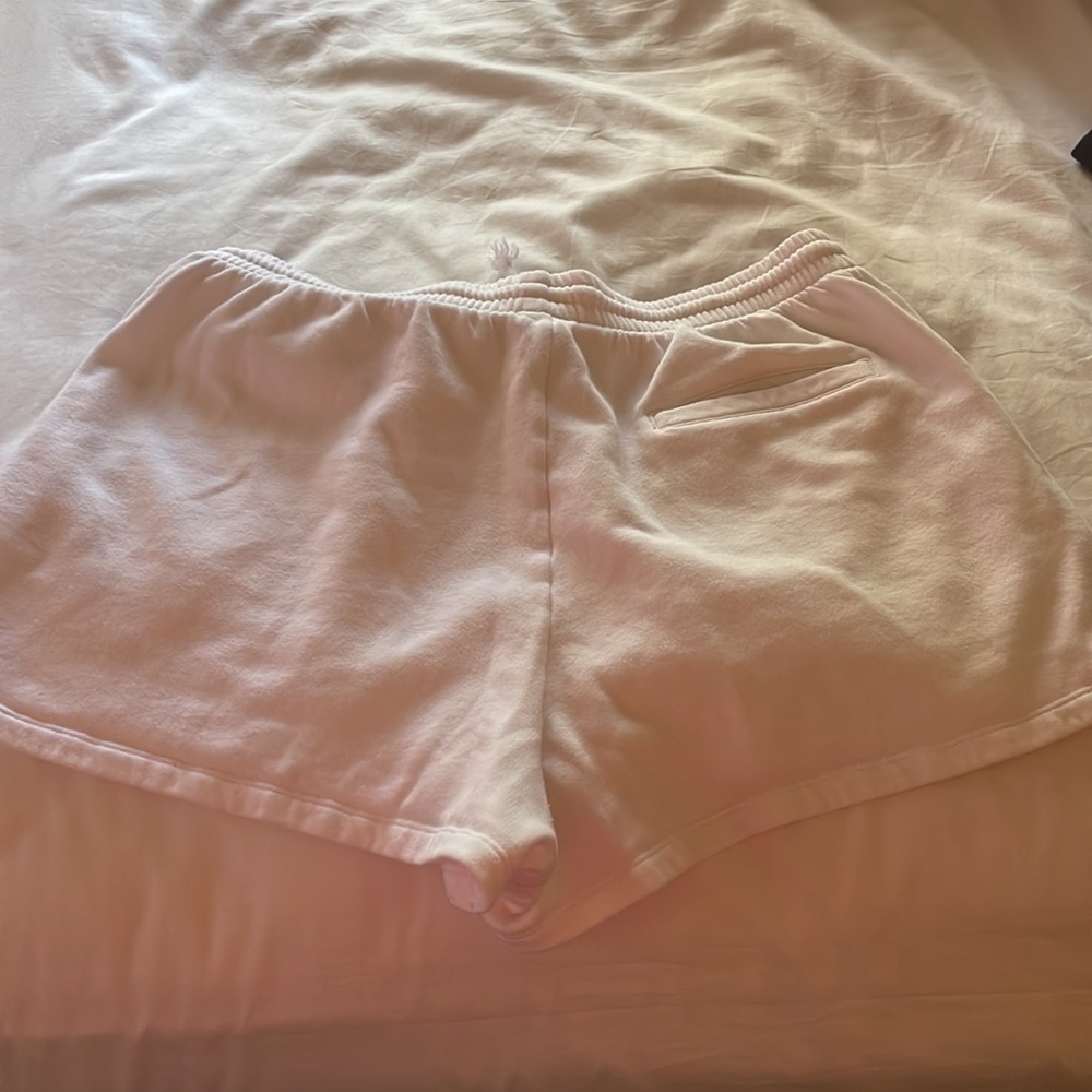 Pink shorts - Picture 2 of 2